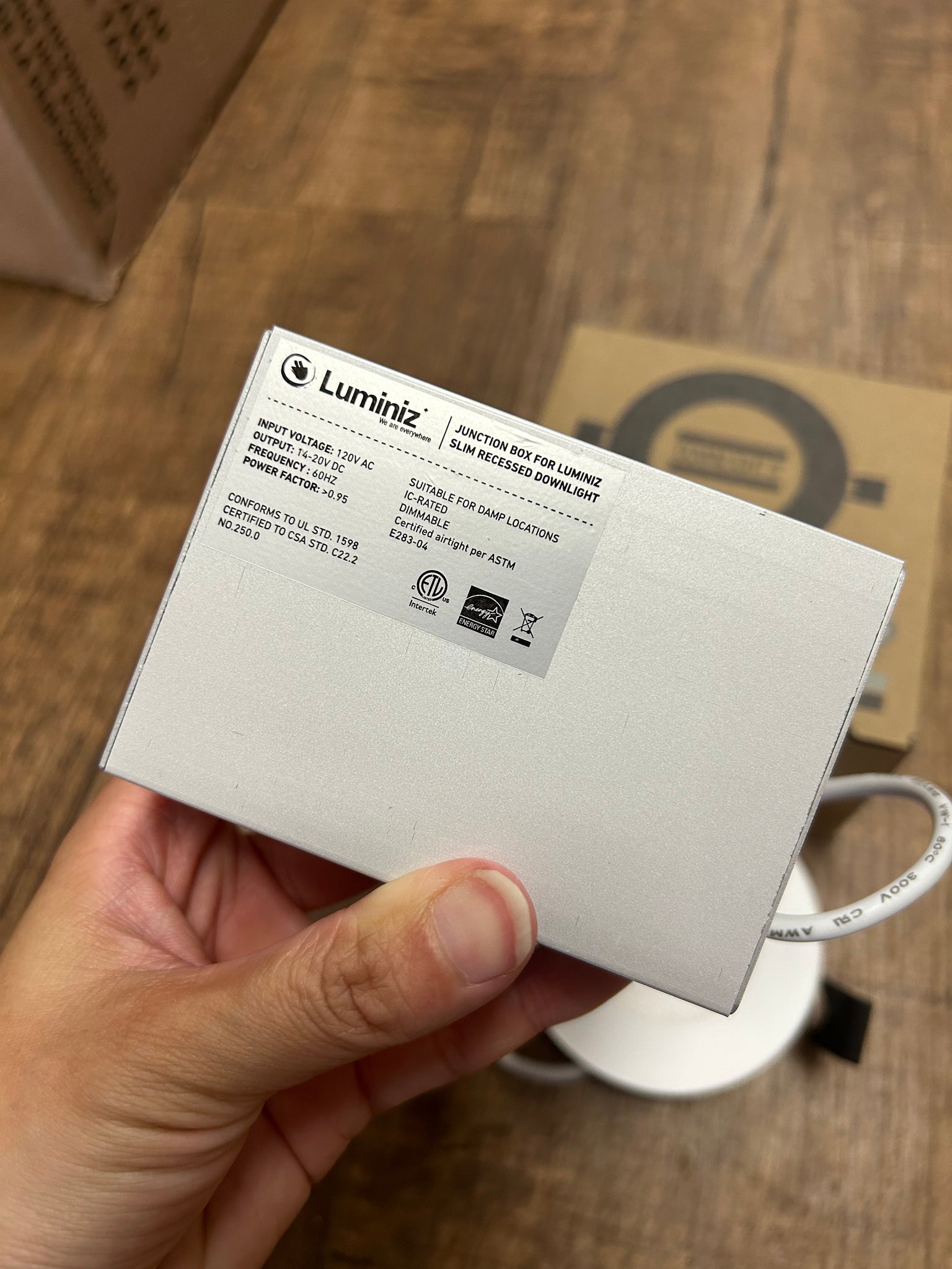 Luminiz 3'' Potlight, 3CCT Switchable(3000K/4000K/5000K),7W 425LM,White