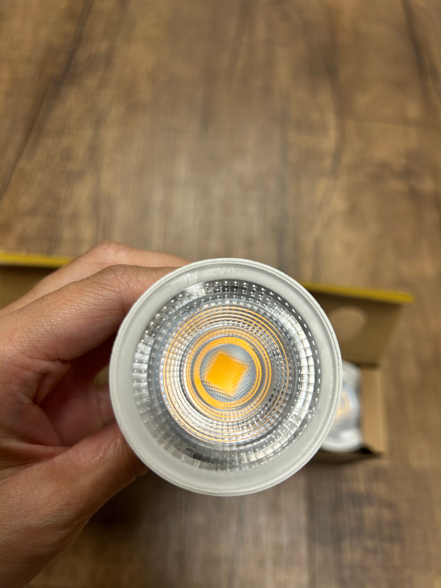 Luminiz Quadcore S Led PAR16 Blub 6W 500Lm 3000K/5000K Dimmable
