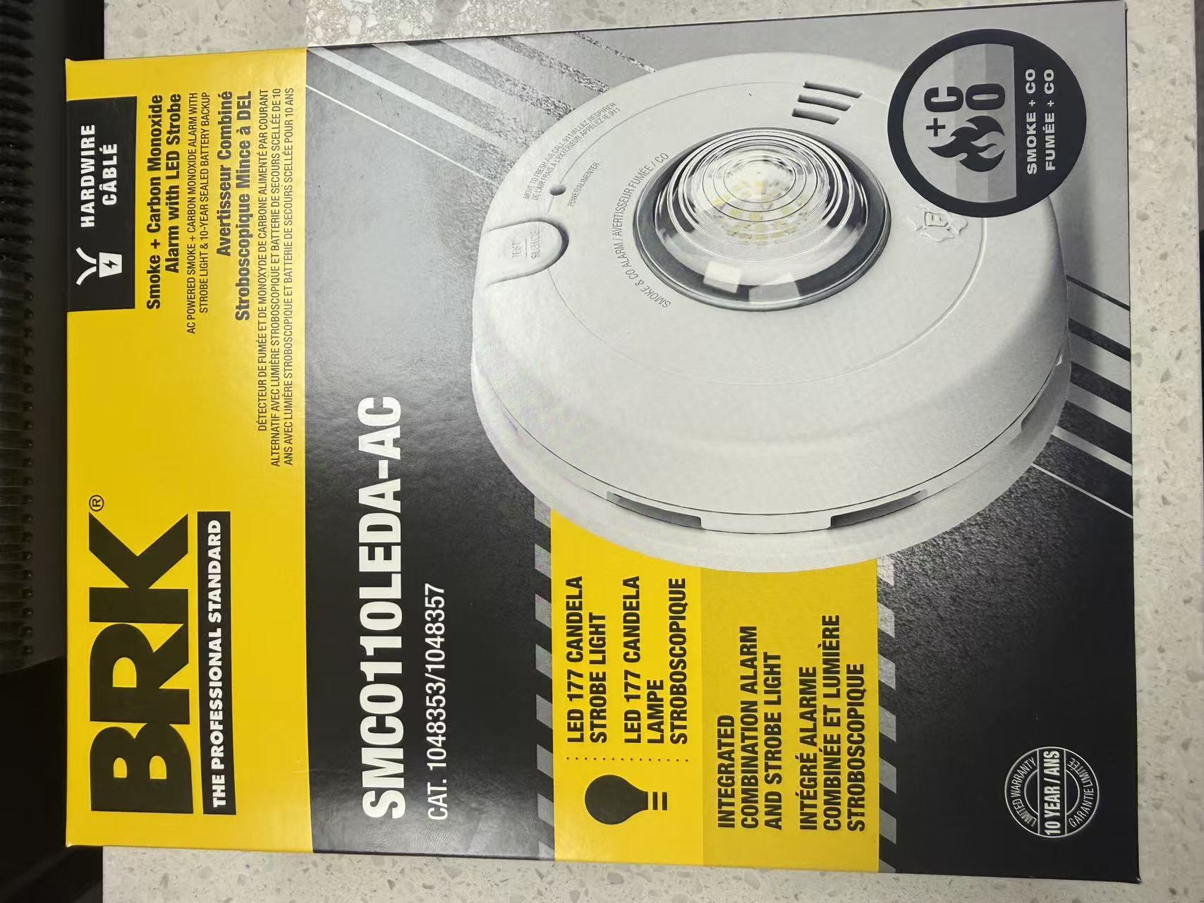 BRK SMCO110LED-AC Smoke and Carbon Monoxide Alarm with LED Strobe Hardwired 10-Year Battery Backup